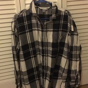 Old Navy women’s boyfriend shirt